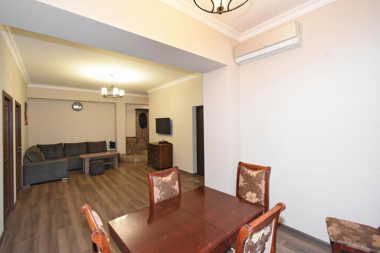 Yerevan Home Extérieur photo