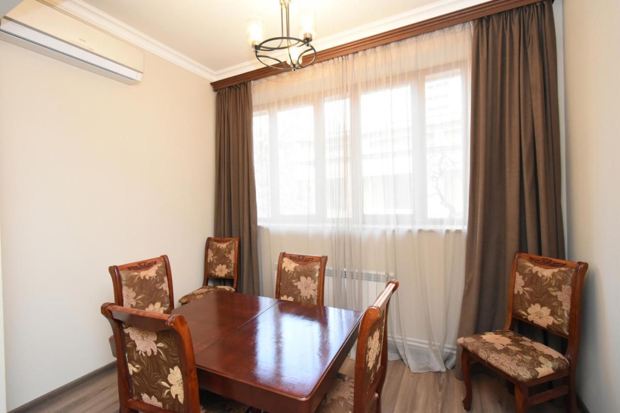 Yerevan Home Extérieur photo