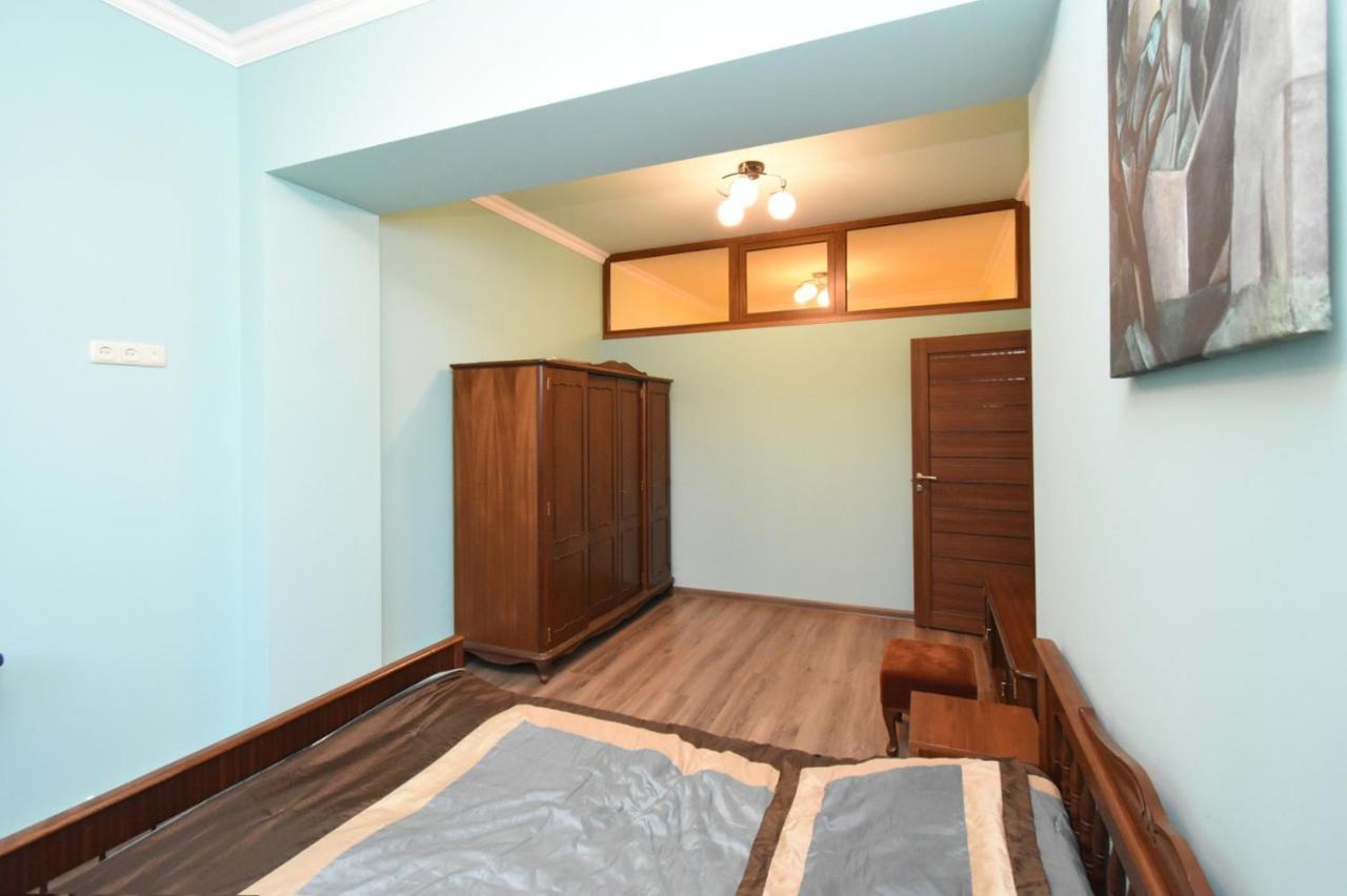 Yerevan Home Extérieur photo