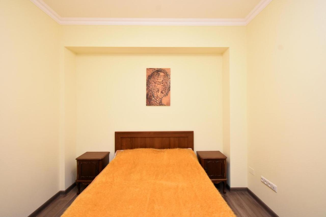 Yerevan Home Extérieur photo